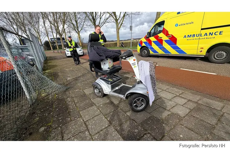 Man gewond na val van scootmobiel in koedijk