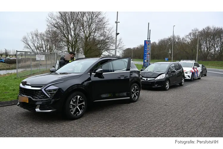 Kopstaart botsing op de Maarten Luther Kingweg in Alkmaar