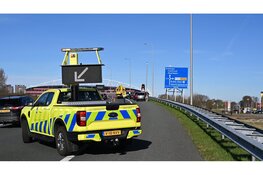 Drie voertuigen betrokken bij kop-staartbotsing op A9 bij Alkmaar