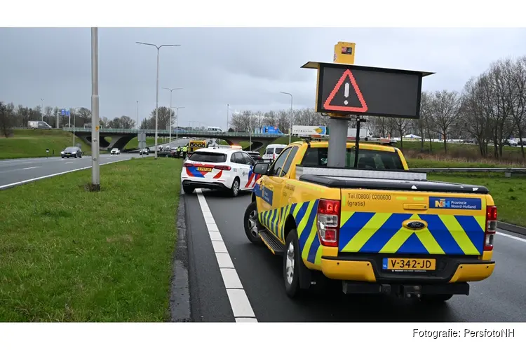 Kop-staartbotsing zorgt voor flinke vertraging op N242 bij Alkmaar
