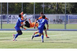 Jong Holland blijft koploper na remise in spannende topper