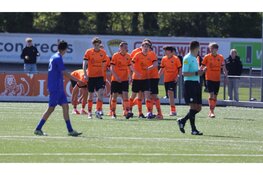 Jong Holland blijft koploper na remise in spannende topper