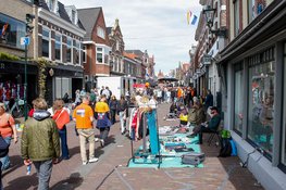 Alkmaar kleurt oranje tijdens feestelijke Koningsdag