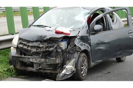 Gewonde en veel schade bij ongeval op N242