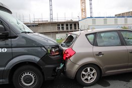 Flinke schade na ongeval tussen meerdere voertuigen op N242 bij Heerhugowaard