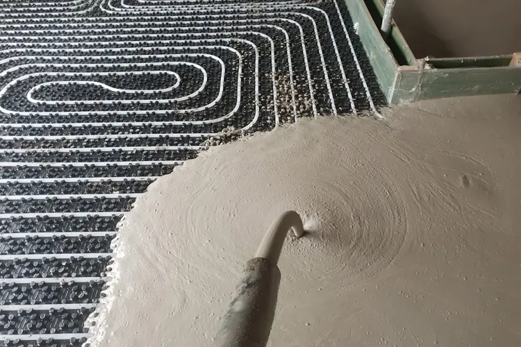 Is Anhydriet op Schuimbeton een juiste keuze? Zand cement kan goed alternatief zijn.