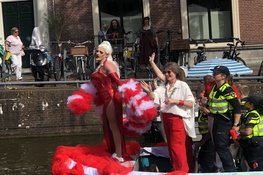 Grachtenparade kleurrijk hoogtepunt van Alkmaar Pride 2026