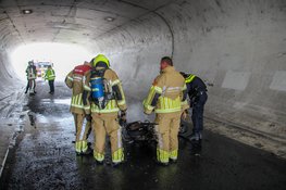 Scooter volledig uitgebrand in tunneltje in Alkmaar