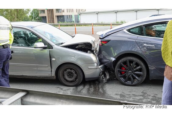 Schade na ongeval op N242 bij Alkmaar