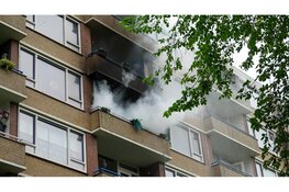 Brand in woning flatgebouw aan de Maasstraat in Alkmaar