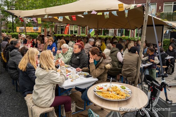 Festival MOVE THE CITY brengt De Hoef samen aan tafel