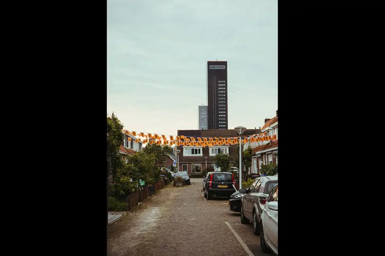 WK Voetbal 2026 in Alkmaar: wijken kleuren oranje en de fan-tradities rond voorspellingspoules