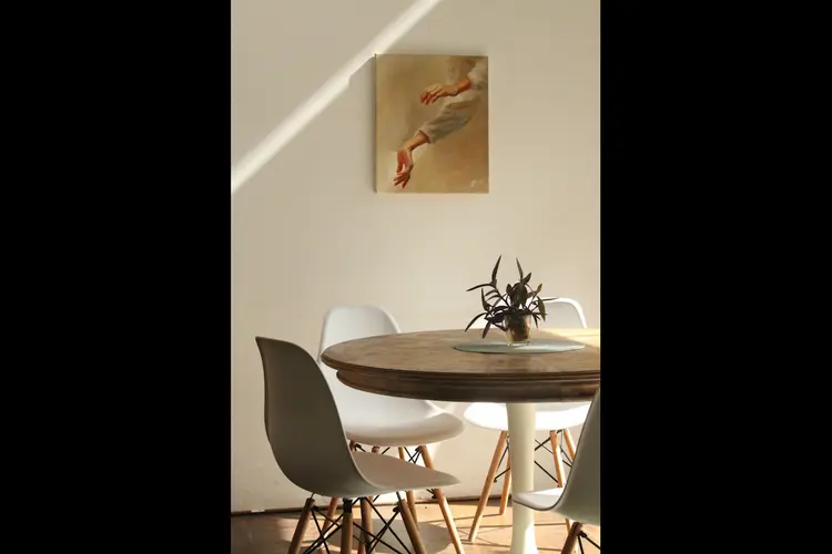 Van strak design tot warme sfeer: deze woonstijl groeit snel