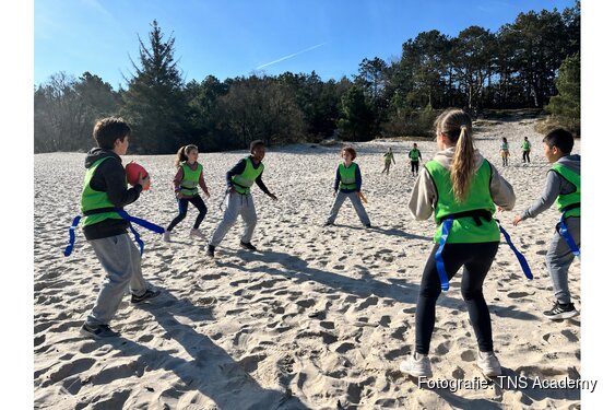 TNS Academy introduceert flag football en kickball in zomervakantieprogramma