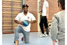 TNS Academy introduceert flag football en kickball in zomervakantieprogramma