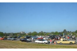 Night Cruise Heerhugowaard: Gelijkgestemden treffen elkaar bij car-meeting Strand van Luna
