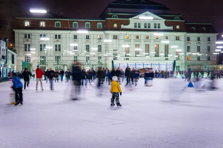 Winterkaravaan tovert Alkmaars centrum om tot decemberfestival