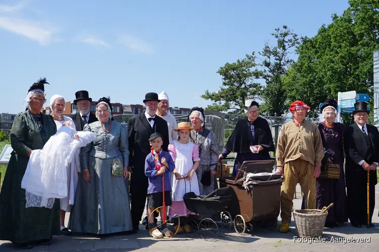 Westfriese mode van toen schittert bij Museum BroekerVeiling op woensdag 12 augustus