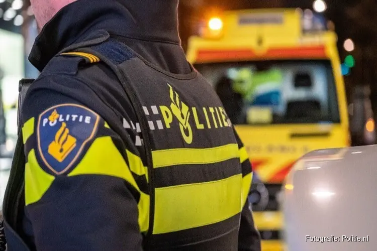 Motorrijder gewond na botsing met auto op Verkeersplein Kooimeer