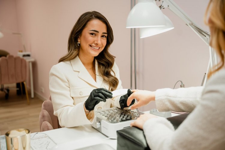 Wil jij werken in de mooiste salon van Noord-Holland? Dan is nu je kans!