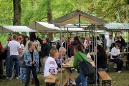 Oekraïense cultuur en gezelligheid tijdens jaarmarkt in Heerhugowaard