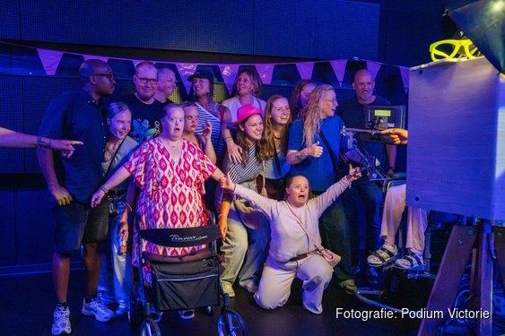 Eerste editie Special Social Club in Victorie groot succes: &ldquo;Iedereen verdient een avond uit&r