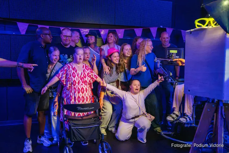 Eerste editie Special Social Club in Victorie groot succes: “Iedereen verdient een avond uit”