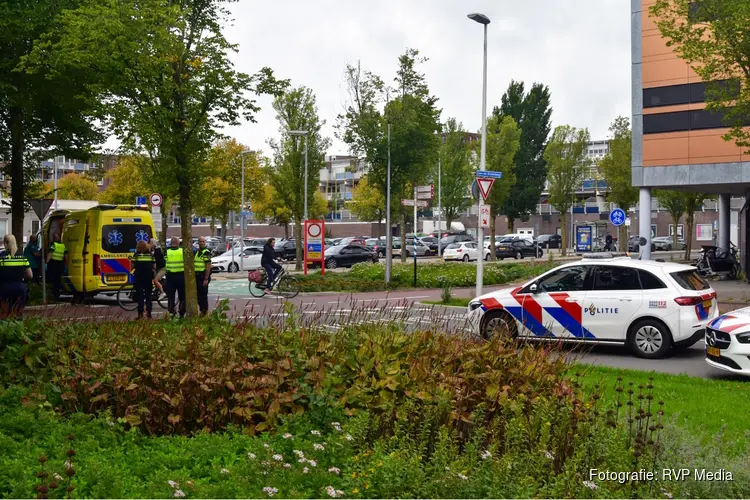 Fietser gewond na aanrijding met een bestelbus in Alkmaar