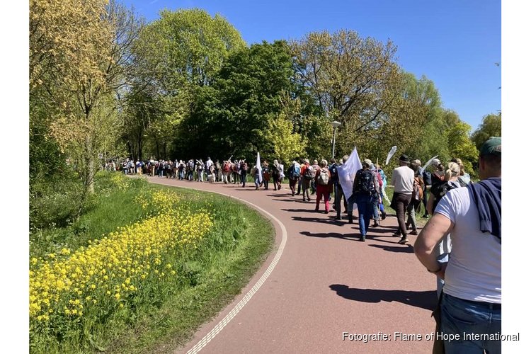 Van Auschwitz naar Sarajevo: Flame of Hope Nederland sluit aan bij Peace Walk Europa naar Jeruzalem