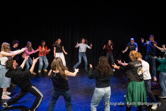 Uit je hoofd de vloer op! Improvisatietheater voor volwassenen