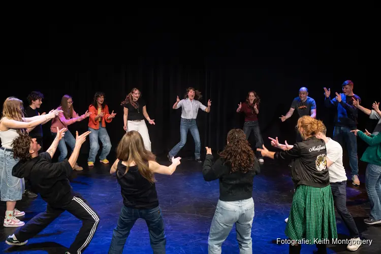 Uit je hoofd de vloer op! Improvisatietheater voor volwassenen