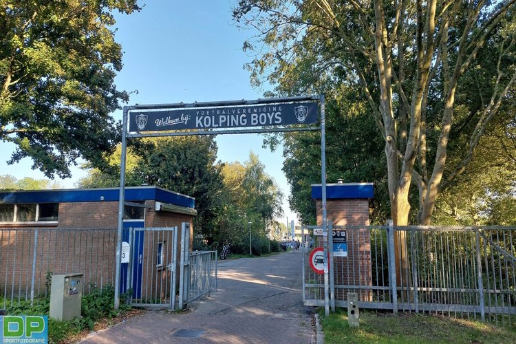 Kolping Boys op eigen veld afgedroogd door SV Hoofddorp