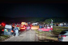 Politie beëindigd illegale raveparty met honderden bezoekers in duinen