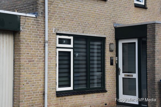 Politie zoekt getuigen na beschieting van woning in Alkmaar