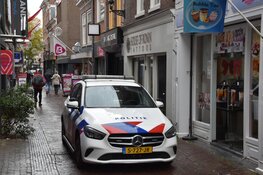 Telecomwinkel in centrum Alkmaar overvallen: politie zoekt verdachte