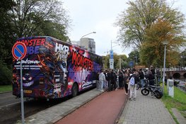 Honderden jongeren bij livestream Monstertube in Alkmaar: politie grijpt in na vuurwerk en overlast