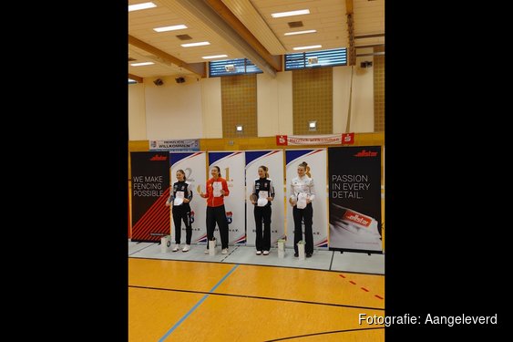Goud voor HollandSchermen in Duitsland na eigen trainingsstage: Lotte Dammroff wint internationale thriller