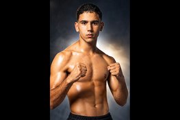 Alkmaarse kickbokser Mohamed El Kaderi (22) wint overtuigend zijn eerste A-partij