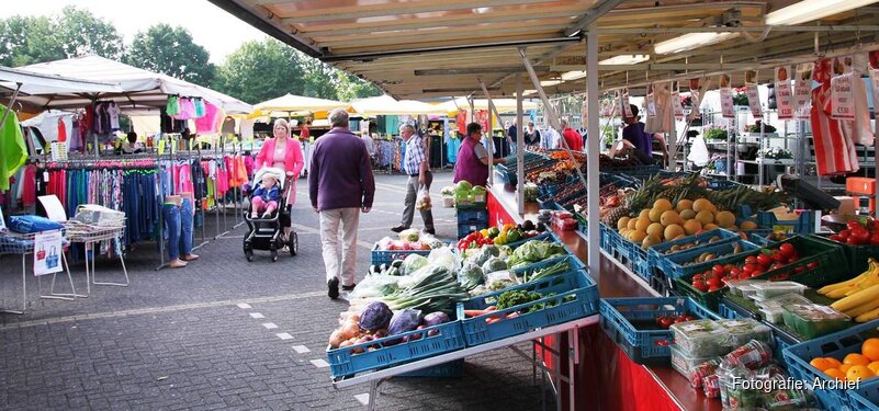 Sie sucht ihn markt hamburg
