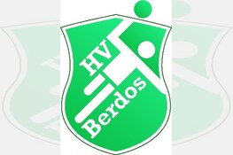 HV Berdos nipt langs hekkensluiter