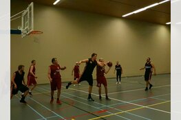 Alkmaar Guardians loopt in vierde kwart tegen forse nederlaag aan