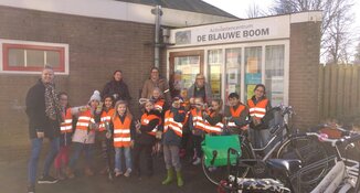 Klaar mee Loop mee papier prik actie