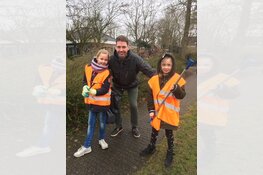 Lisa Vooijs uit groep 6A van de Paus Johannes School te Sint-Pancras heeft een spreekbeurt gehouden over de “plastic Soup”.